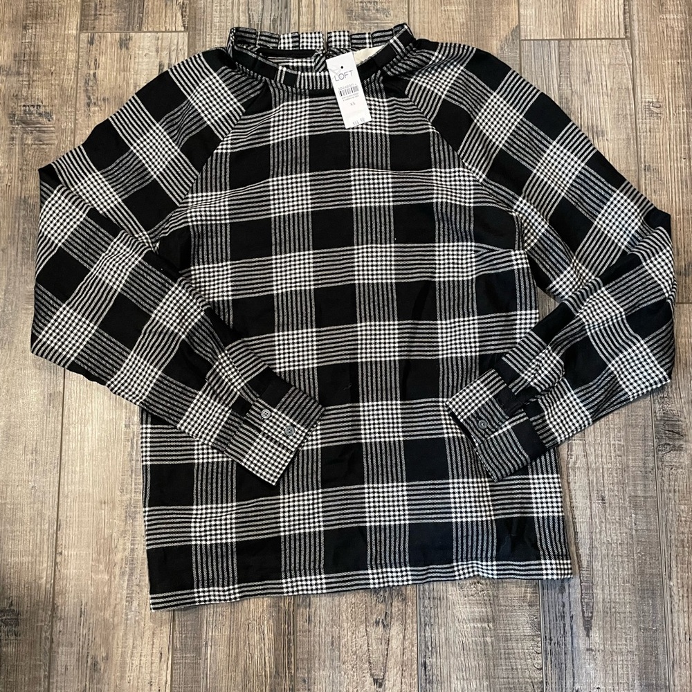 NWT Ann Taylor LOFT women’s black white gingham plaid long sleeve blouse size XS
